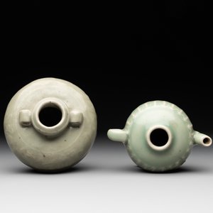 A collection of six Chinese Longquan celadon wares, Yuan/Ming — photo 11