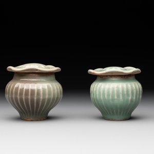 A collection of six Chinese Longquan celadon wares, Yuan/Ming — photo 2