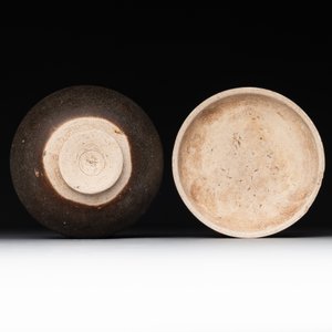 A collection of six Chinese monochrome wares, Ming — photo 17