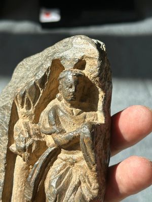 A collection of six Gandhara grey schist fragments with Bodhisattva, divinities and figures, 2/4th C. — 照片 16