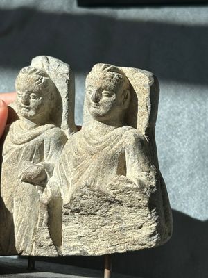 A collection of six Gandhara grey schist fragments with Bodhisattva, divinities and figures, 2/4th C. — 照片 23
