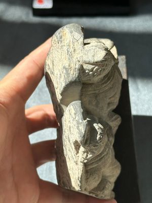 A collection of six Gandhara grey schist fragments with Bodhisattva, divinities and figures, 2/4th C. — 照片 25
