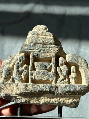 A collection of six Gandhara grey schist fragments with Bodhisattva, divinities and figures, 2/4th C. — 照片 28