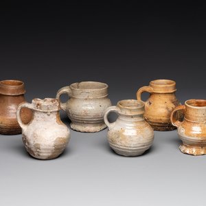 A collection of six German stoneware mugs, 16/17th C. — photo 1