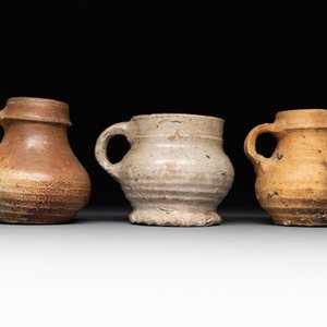 A collection of six German stoneware mugs, 16/17th C. — photo 2