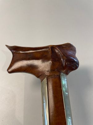 A collection of six krises with carved handles, four with scabbard, Indonesia, 19th C. — foto 20