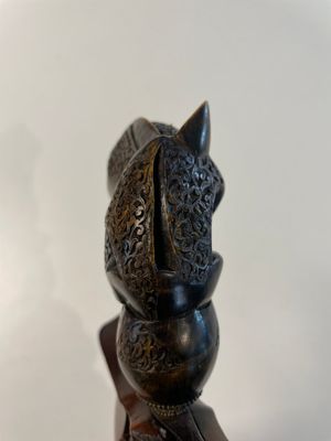 A collection of six krises with carved handles, four with scabbard, Indonesia, 19th C. — foto 25
