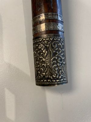 A collection of six krises with carved handles, four with scabbard, Indonesia, 19th C. — foto 26