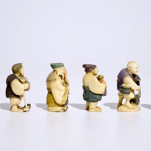 A collection of six polychrome Japanese ivory netsuke, Taisho, 2nd quarter 20th C., signed — 照片 4
