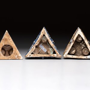 A collection of six Spanish spice boxes and two inkwells, 18th C. — photo 3