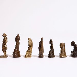 A collection of small bronze figures, India, Nepal, Tibet, Japan, 18/20th C. — 照片 11