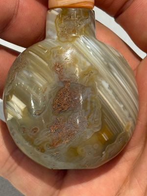 A collection of ten Chinese agate snuff bottles, 20th C. — photo 20