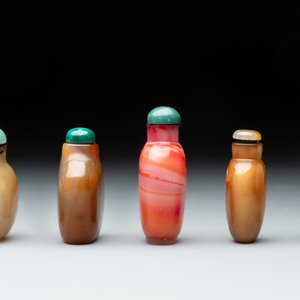 A collection of ten Chinese agate snuff bottles, 20th C. — photo 3