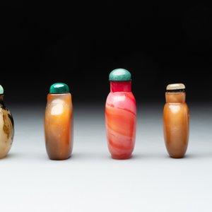 A collection of ten Chinese agate snuff bottles, 20th C. — photo 5