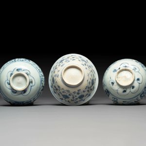 A collection of ten Chinese blue and white bowls, Ming — foto 11