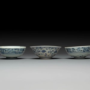 A collection of ten Chinese blue and white bowls, Ming — foto 8