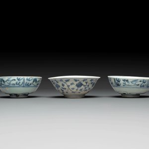 A collection of ten Chinese blue and white bowls, Ming — foto 9