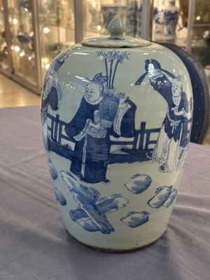A collection of ten Chinese blue, white, famille rose and qianjiang cai wares, signed Yongzhen Shi 永真氏, 18/19th C. — photo 1
