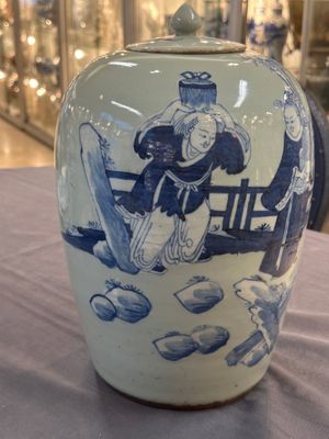 A collection of ten Chinese blue, white, famille rose and qianjiang cai wares, signed Yongzhen Shi 永真氏, 18/19th C. — photo 2
