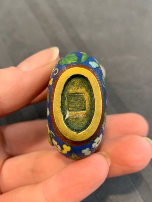 A collection of ten Chinese Canton enamel and porcelain snuff bottles, Qianlong mark, 19/20th C. — photo 55