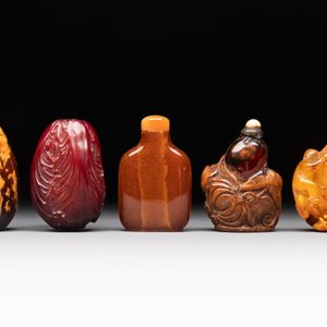 A collection of ten Chinese snuff bottles, 20th C. — photo 2