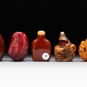 A collection of ten Chinese snuff bottles, 20th C. — photo 4