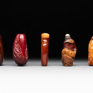 A collection of ten Chinese snuff bottles, 20th C. — photo 5