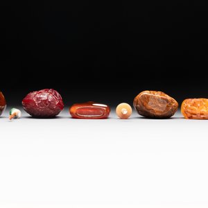 A collection of ten Chinese snuff bottles, 20th C. — photo 7