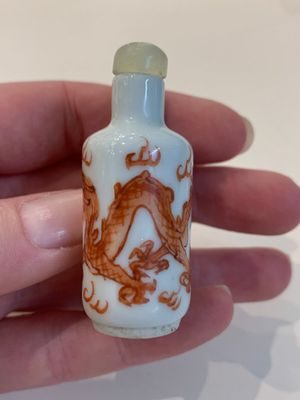 A collection of ten Chinese snuff bottles, various marks, 19/20th C. — photo 22
