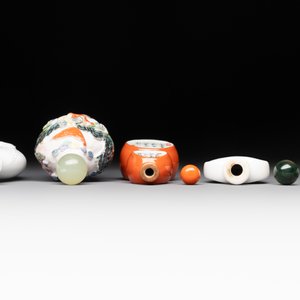A collection of ten Chinese snuff bottles, various marks, 19/20th C. — photo 6