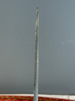 A collection of three daggers decorated with jade, silver and gold and an Indian mogul sword, India, 17/19th C. — foto 31