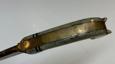 A collection of three daggers decorated with jade, silver and gold and an Indian mogul sword, India, 17/19th C. — foto 57