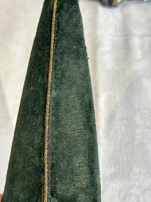 A collection of three daggers decorated with jade, silver and gold and an Indian mogul sword, India, 17/19th C. — foto 8