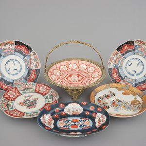 A collection of various Japanese porcelain plates including Imari, Satsuma, etc. 18/19th C. — photo 1
