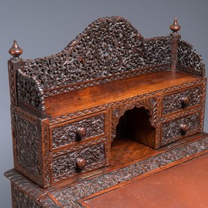 A colonial Anglo-Indian reticulated wooden desk with hidden compartment, 19th C. — 照片 13