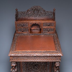 A colonial Anglo-Indian reticulated wooden desk with hidden compartment, 19th C. — 照片 21