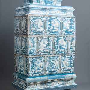 A composite stove with blue and white stove tiles, Nurnberg faience, Germany, 18th C. — 照片 2
