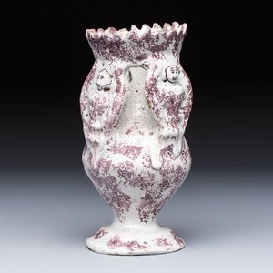 A continental manganese- and white-splashed pottery money bank, 18/19th C. — 照片 1