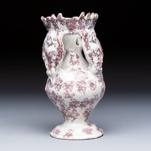 A continental manganese- and white-splashed pottery money bank, 18/19th C. — 照片 2