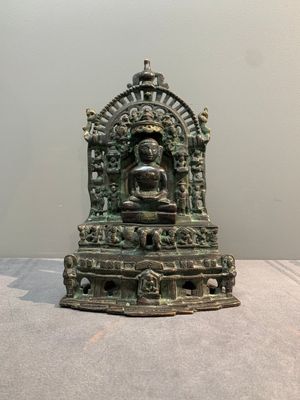 A copper alloy Jain shrine, Western India, 18/19th C. — photo 1
