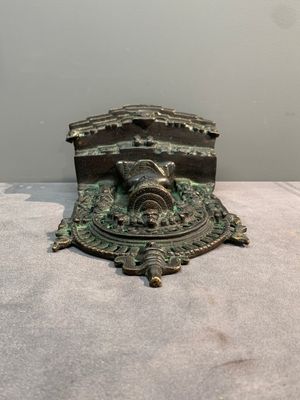 A copper alloy Jain shrine, Western India, 18/19th C. — photo 5