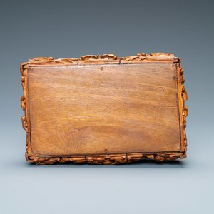A corozo wood casket with scenes from William Tell, France, 18/19th C. — photo 4