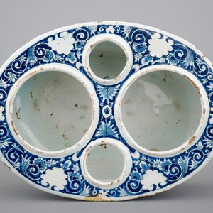 A cruet stand, blue and white Rouen pottery, 18th C. — 照片 4