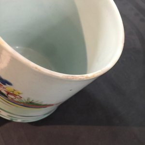 A cylindrical Chinese famille rose brushpot with figures in a garden, Qianlong — photo 9