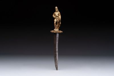 A dagger representing a Cossack escorting the emperor (tsar’s convoy), lenticular-section blade with central groove, 19th C.