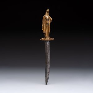 A dagger representing a Cossack escorting the emperor (tsar’s convoy), lenticular-section blade with central groove, 19th C. — 照片 2