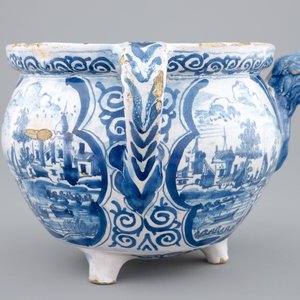 A dated blue and white spouted bowl with landscapes, Harlingen, Friesland, 1708 — 照片 4
