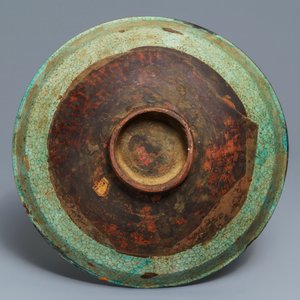 A deep Islamic pottery ornamental dish, Bukhara, Uzbekistan, 17/18th C. — photo 2