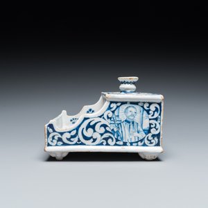 A Delft-style blue and white faience inkwell, probably Germany, signed and dated 1715 — photo 5