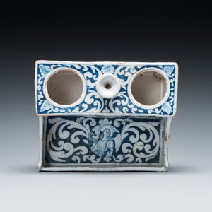 A Delft-style blue and white faience inkwell, probably Germany, signed and dated 1715 — photo 7